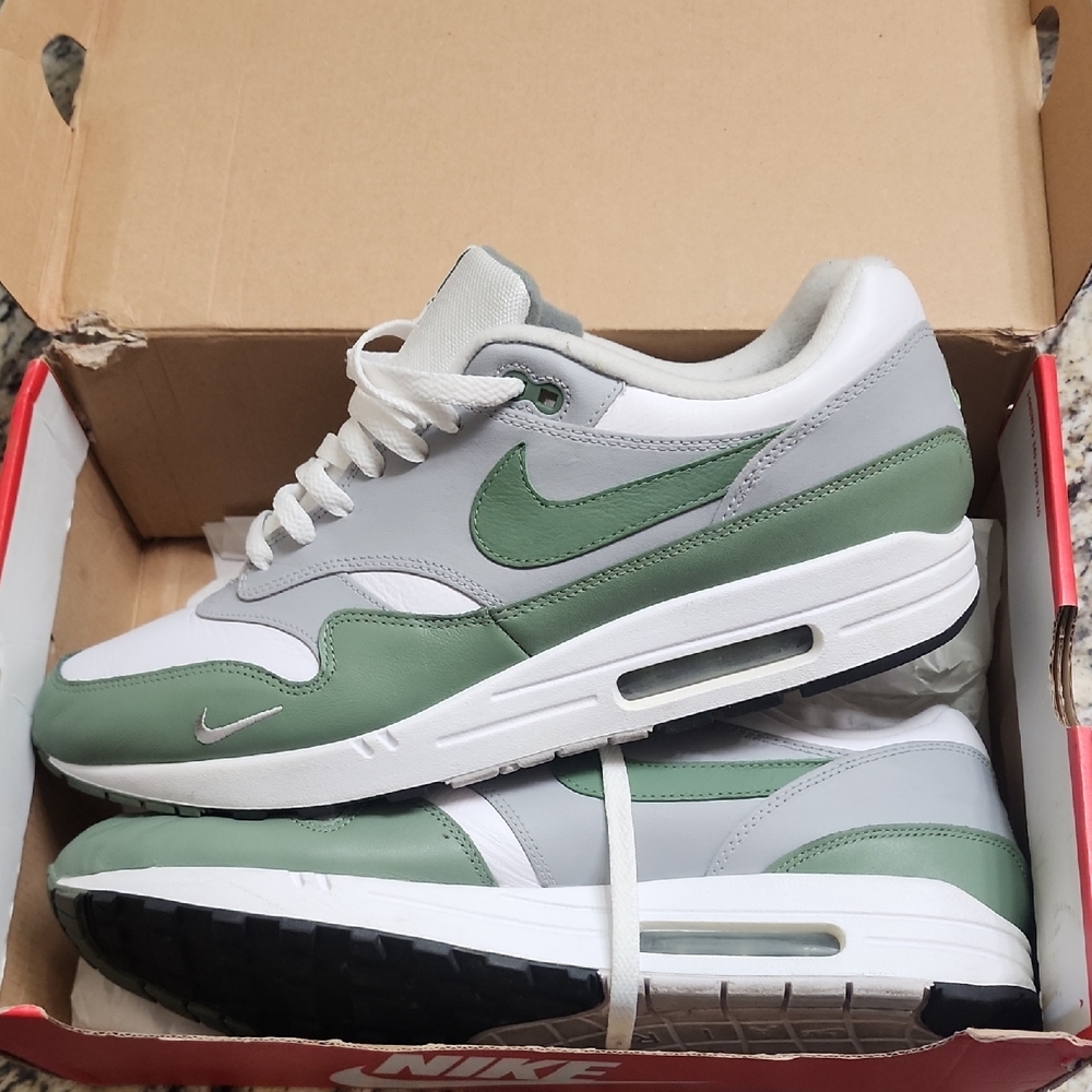 Nike Men's Air Max 1